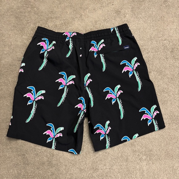 Chubbies Swim Trunks Havana Nights 7” Inseam - Picture 2 of 8